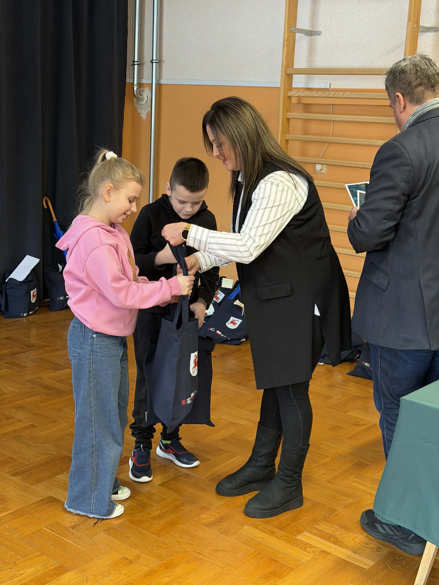 20b2eb06 3fa5 4626 a4e0 de694ee57486