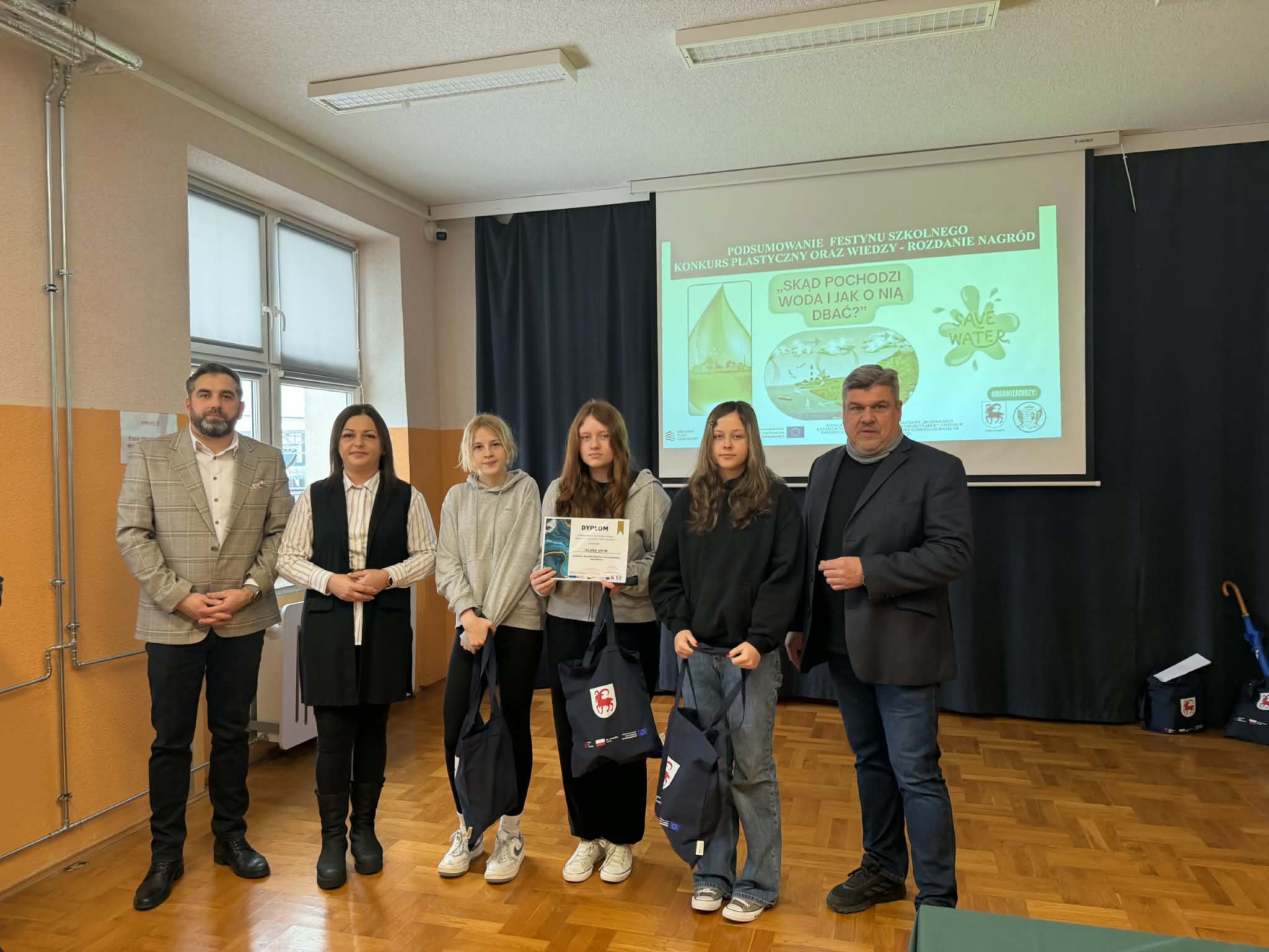 234d31c2 6658 49a0 b96b 40b32d738e24