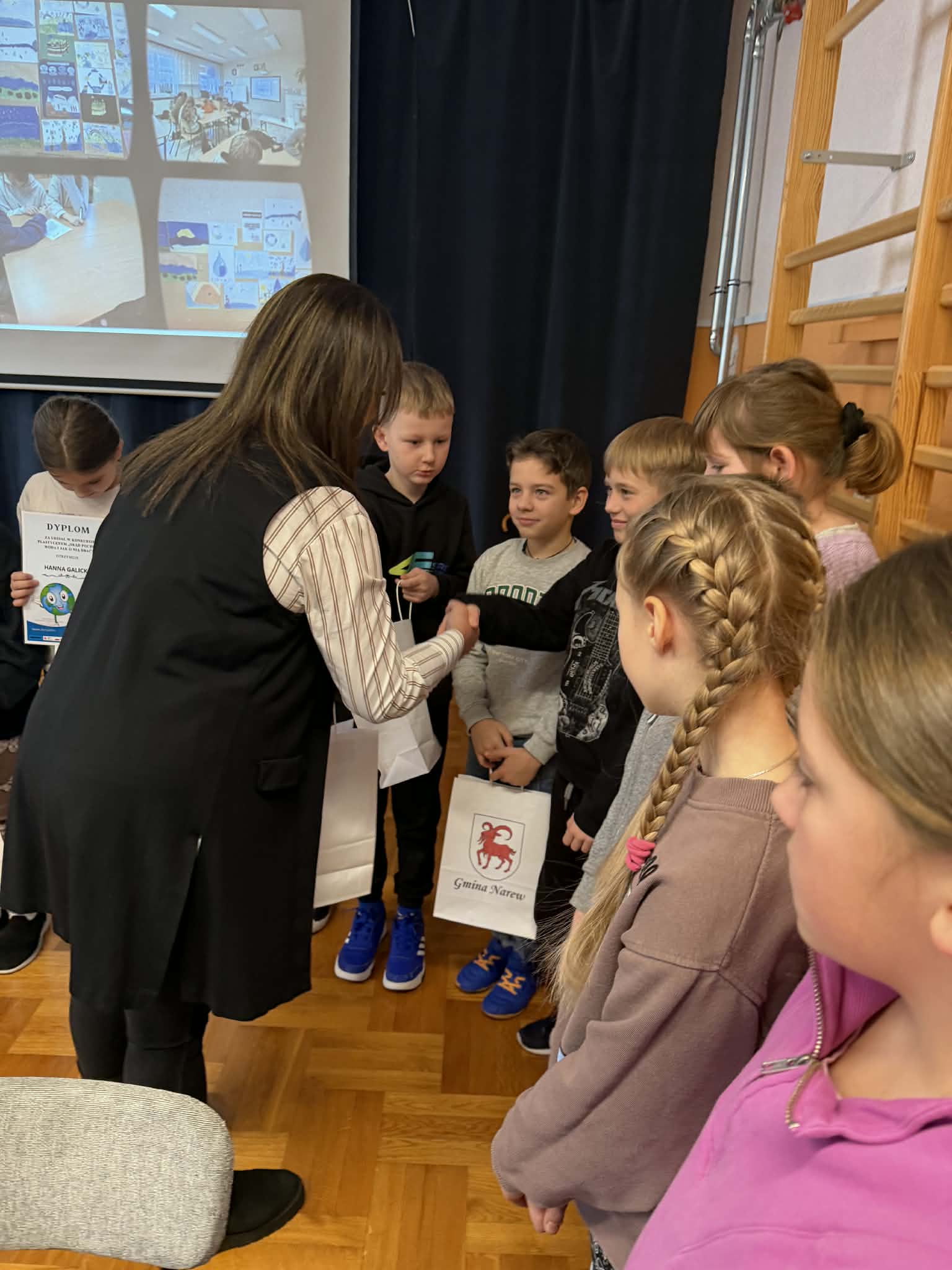 ff738c8e 03c6 4c32 a0e4 16ef8decad8f